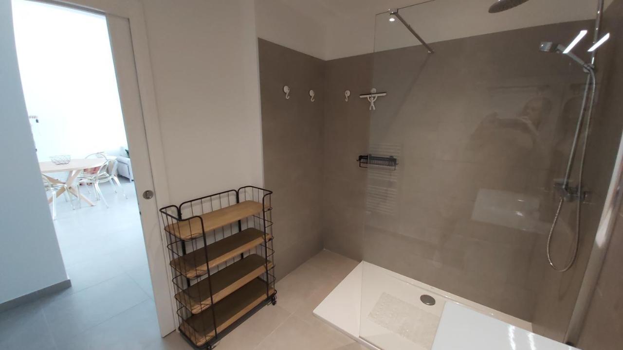 Villa Home Holiday A Cala Rossa Lecci Bagian luar foto