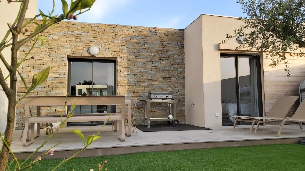 Villa Home Holiday A Cala Rossa Lecci Bagian luar foto