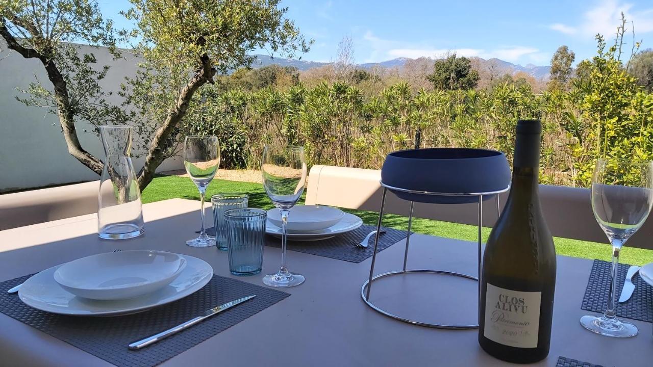 Villa Home Holiday A Cala Rossa Lecci Bagian luar foto